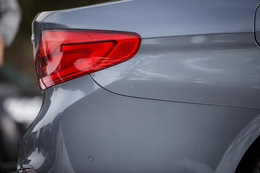 Детали экстерьера BMW 530d xDrive Sedan M Sport 2017 года  (WW) (фото 40 из 41)